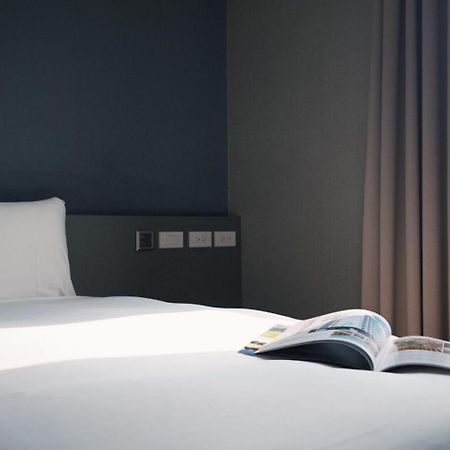 Hotel Leisure 台中輕行旅 מראה חיצוני תמונה