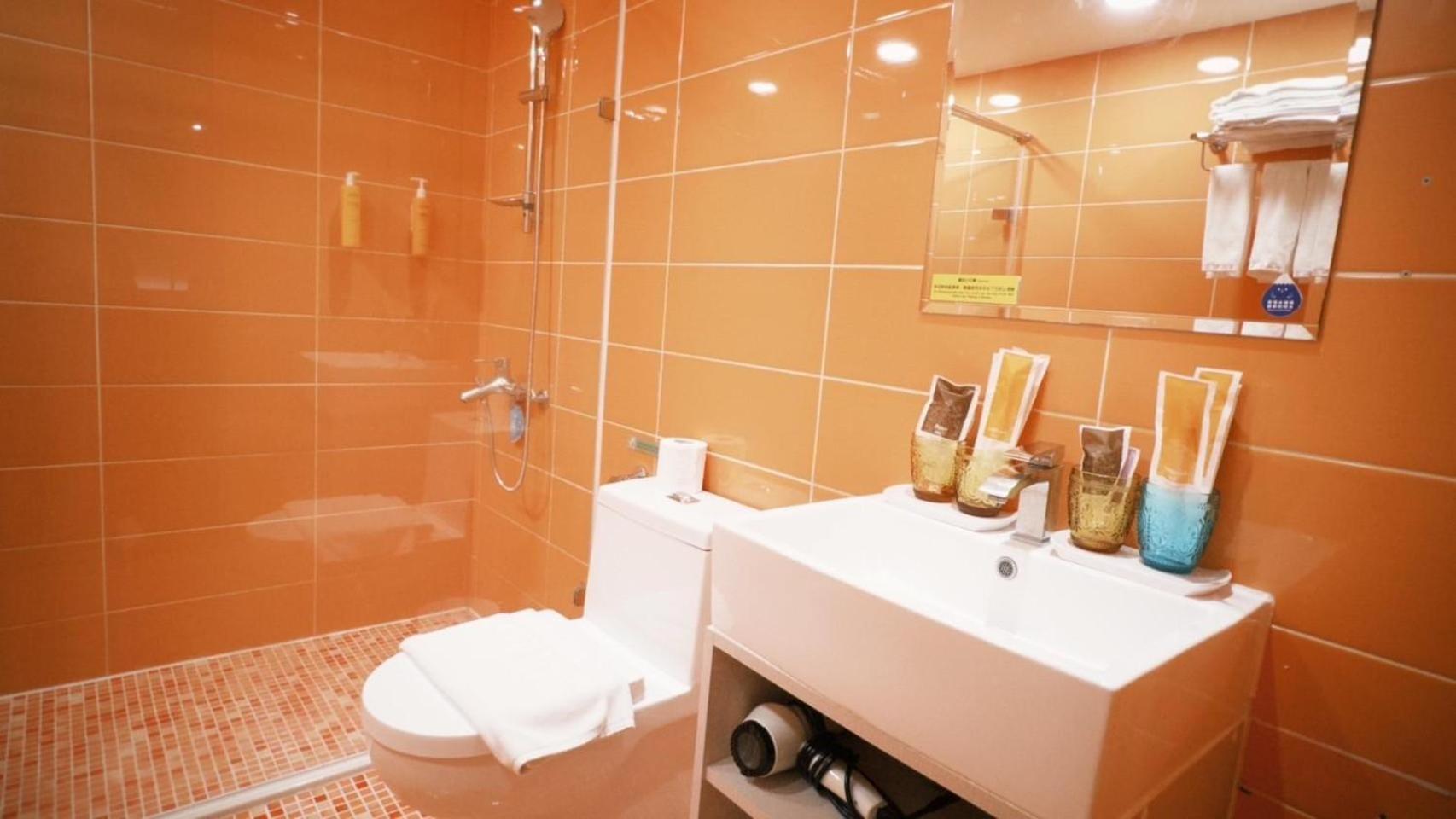 Hotel Leisure 台中輕行旅 מראה חיצוני תמונה