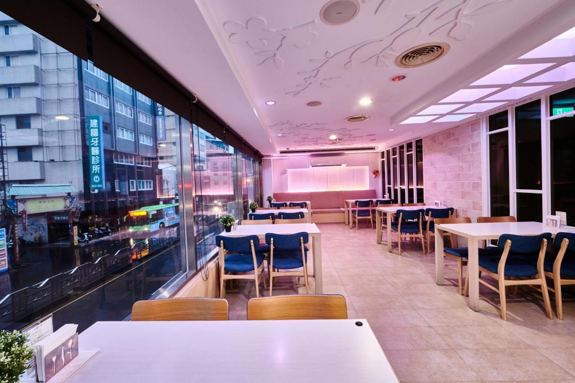Hotel Leisure 台中輕行旅 מראה חיצוני תמונה