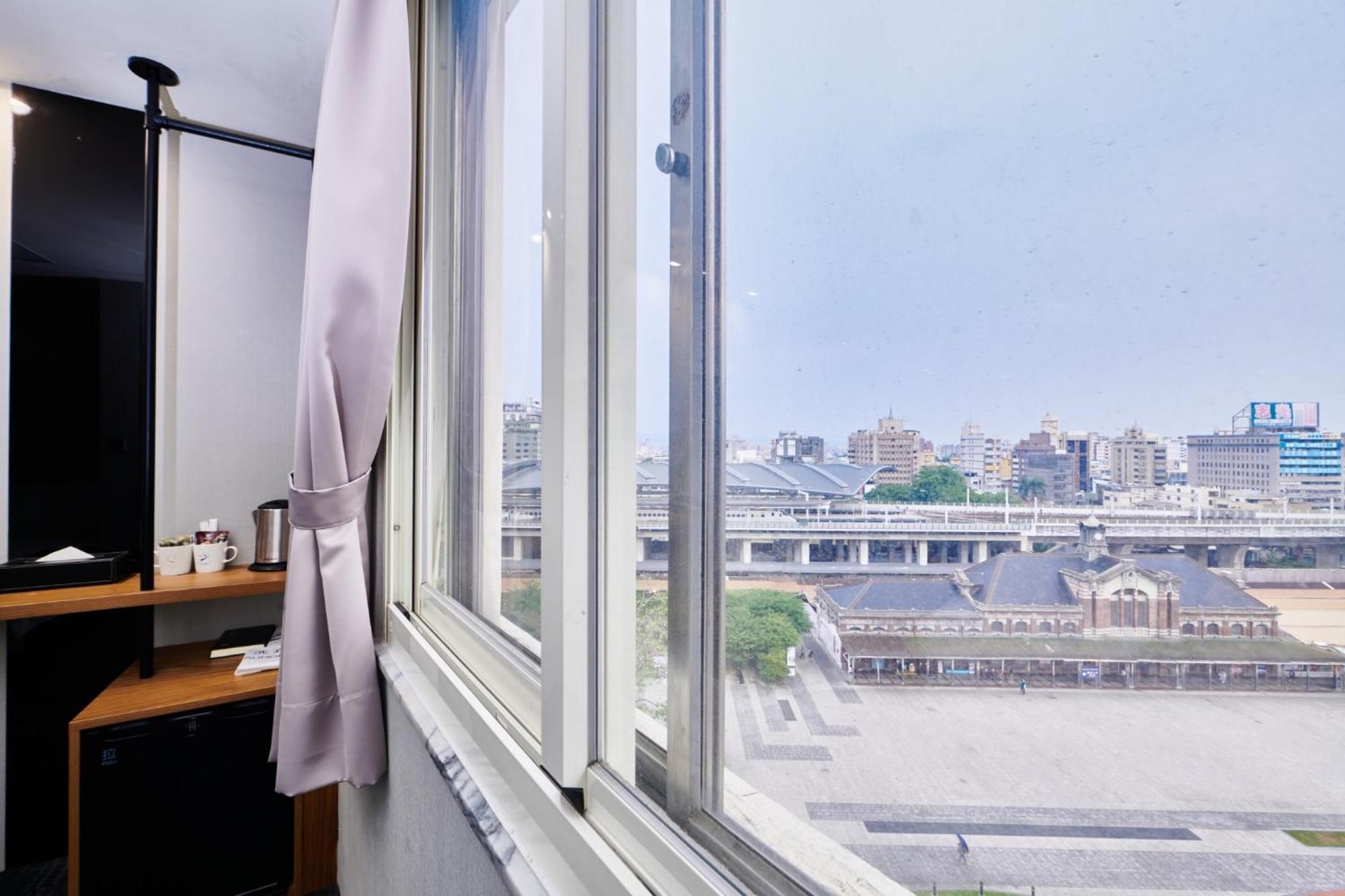 Hotel Leisure 台中輕行旅 מראה חיצוני תמונה