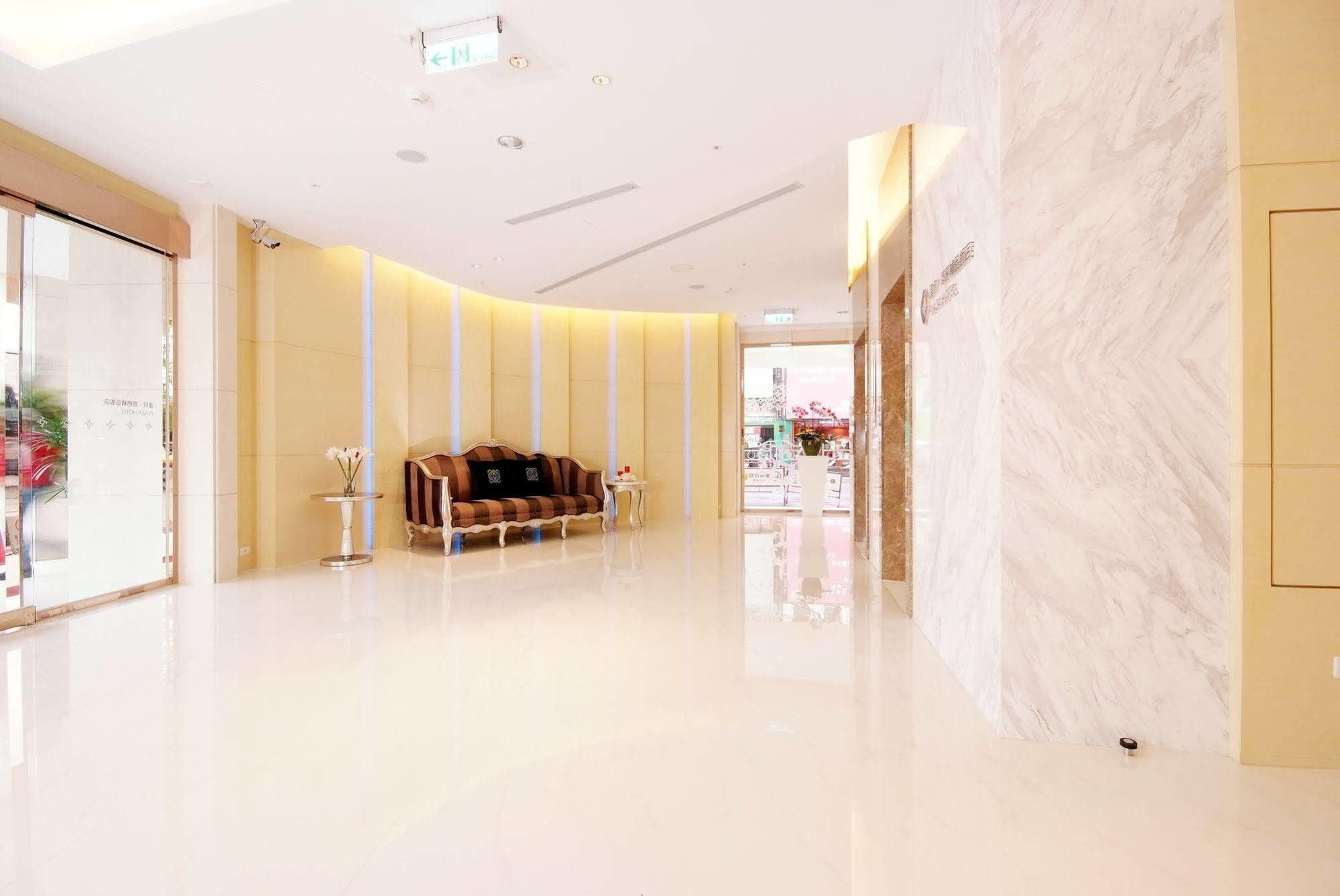 Hotel Leisure 台中輕行旅 מראה חיצוני תמונה