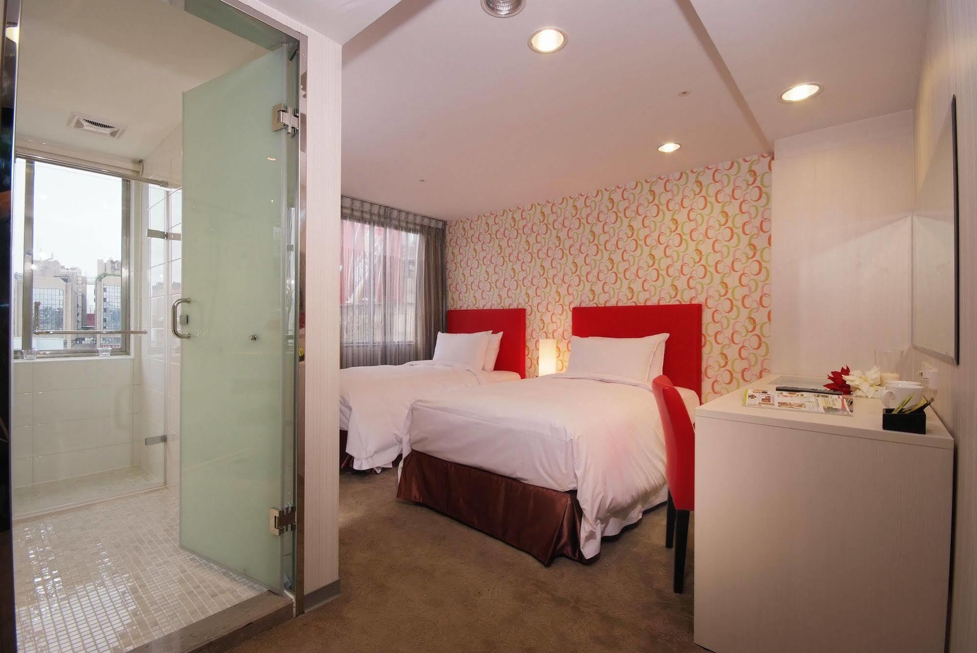 Hotel Leisure 台中輕行旅 מראה חיצוני תמונה