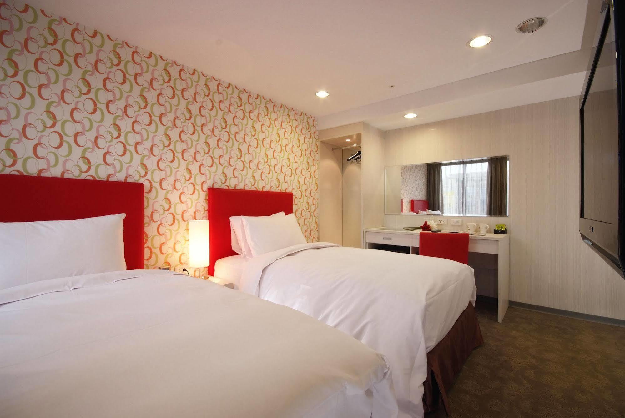 Hotel Leisure 台中輕行旅 מראה חיצוני תמונה