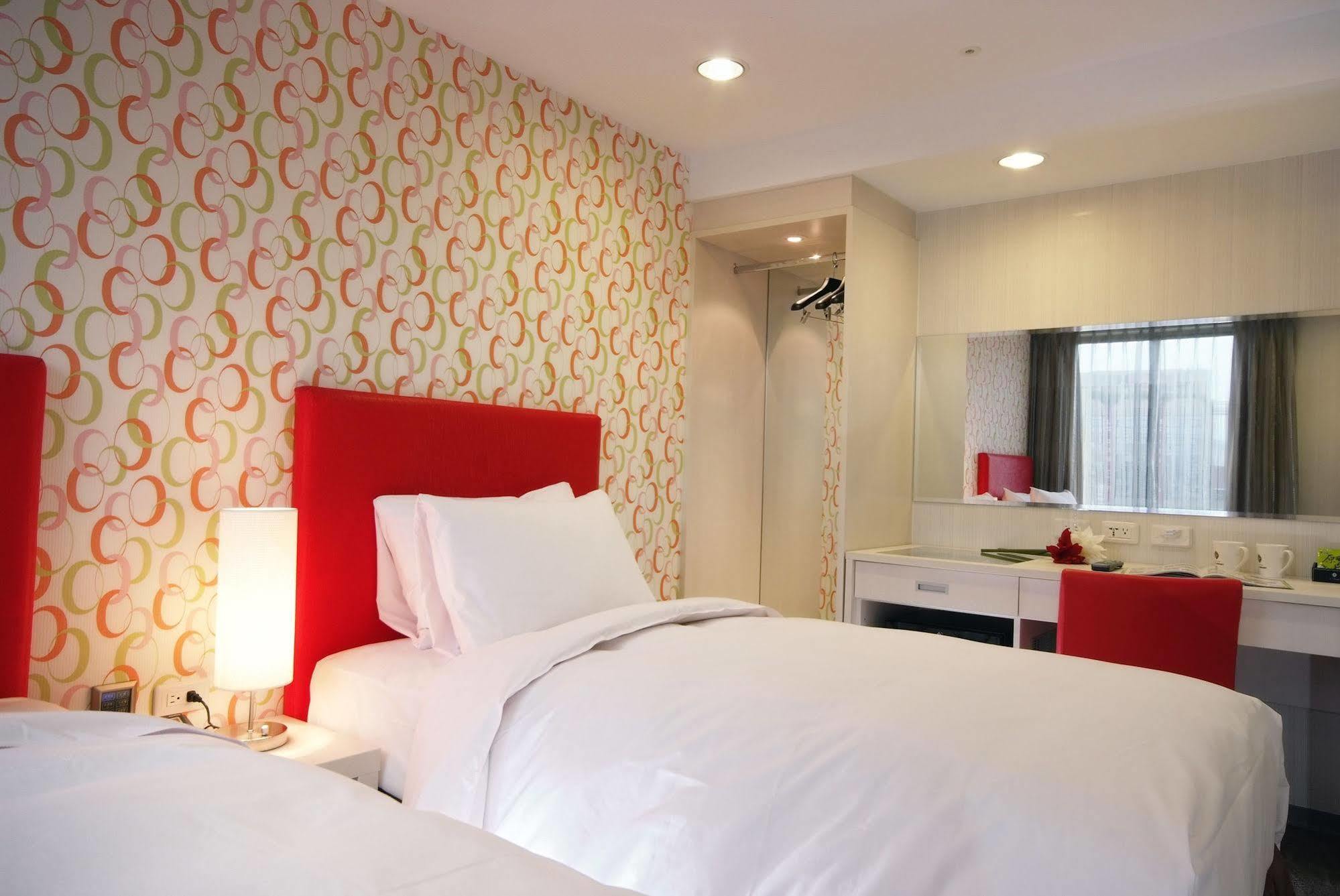 Hotel Leisure 台中輕行旅 מראה חיצוני תמונה