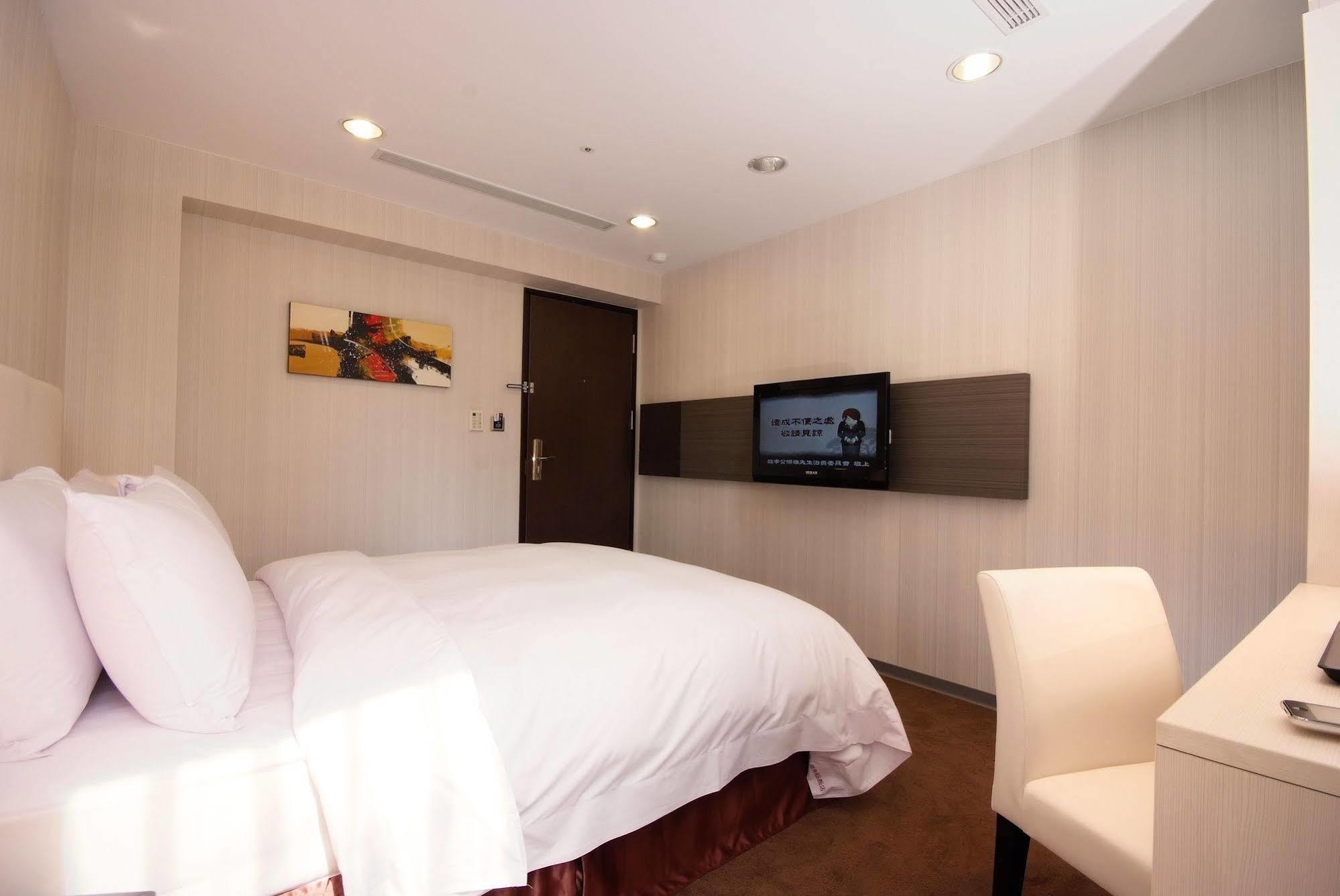 Hotel Leisure 台中輕行旅 מראה חיצוני תמונה