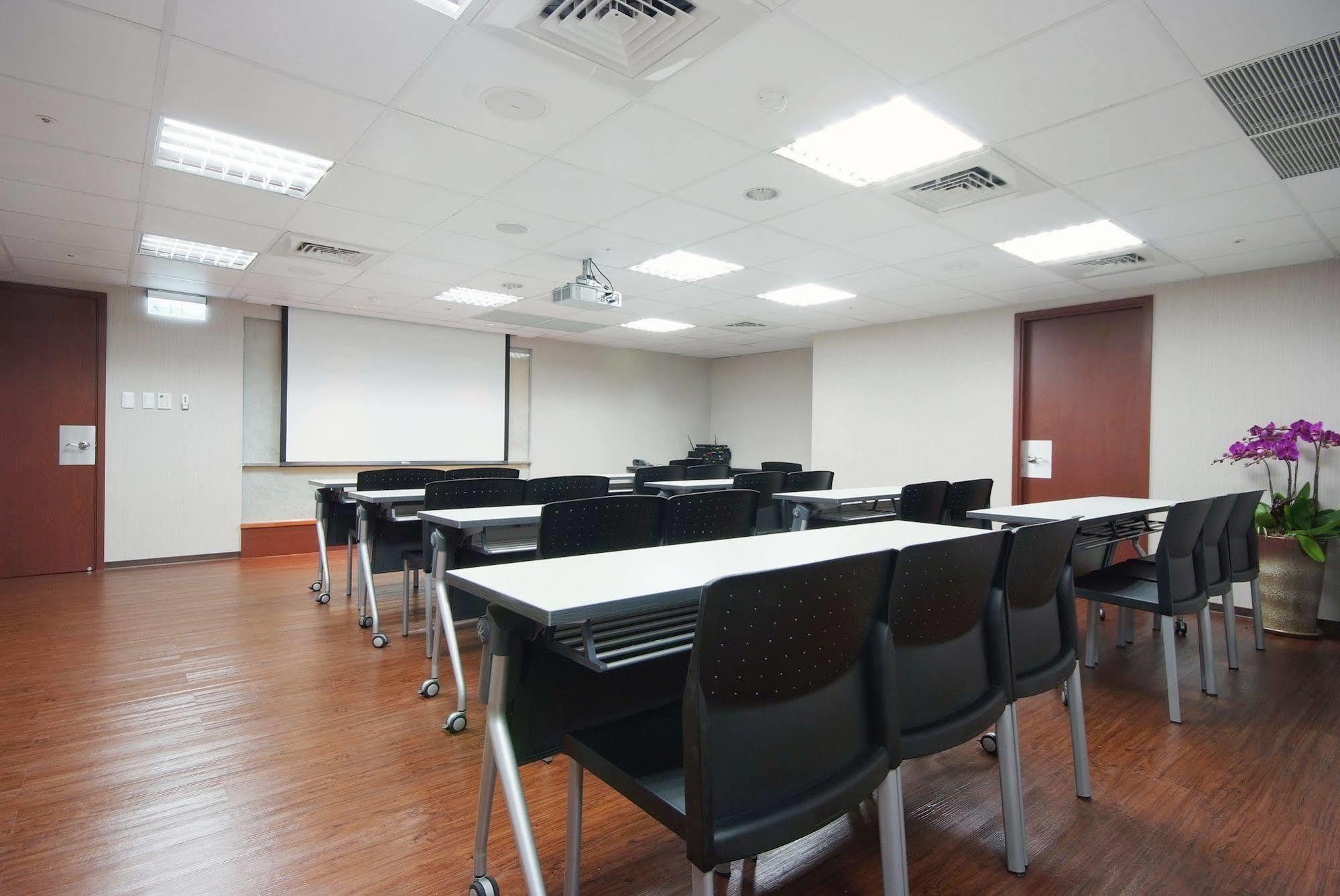 Hotel Leisure 台中輕行旅 מראה חיצוני תמונה